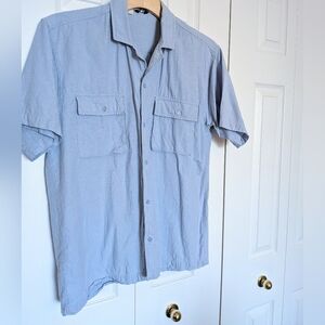 Vtg Fox Pale Blue, 100% Cotton Unisex Shirt. Men's Large Fit.